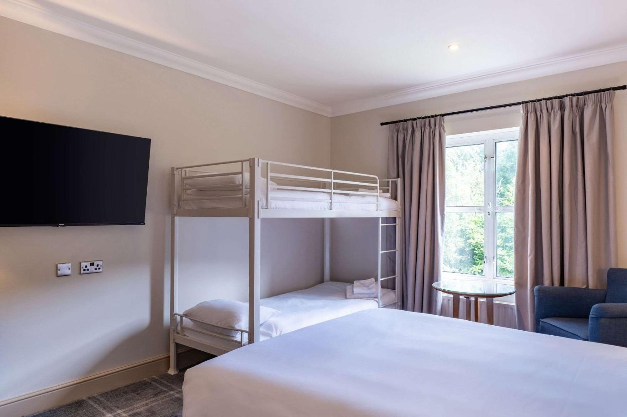 Clarion Charlecote Pheasant Hotel 3*